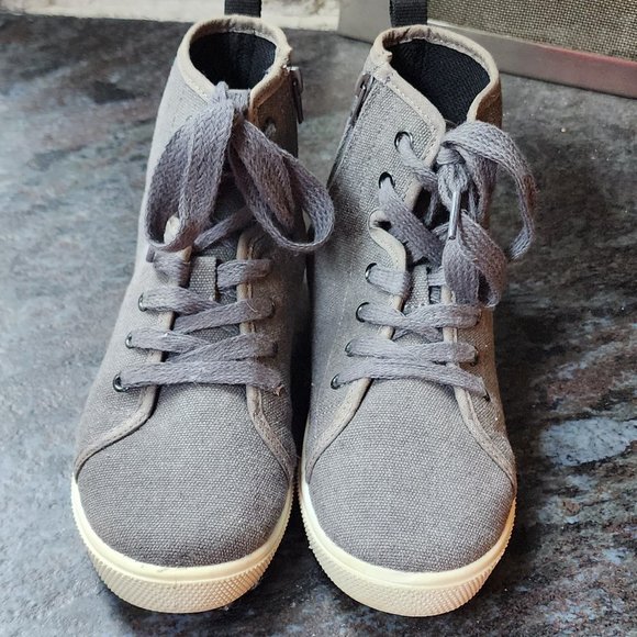 Cat & Jack Gray Canvas High-Top Sneakers Size 3 - Picture 9 of 16
